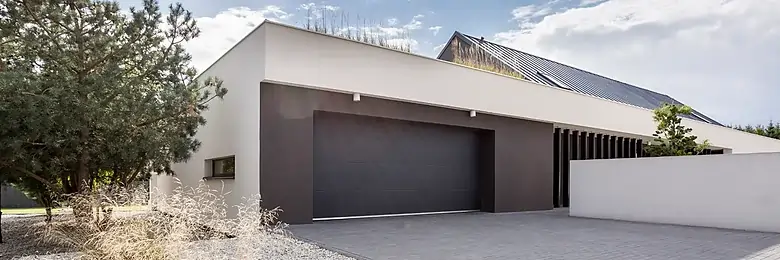 Immediate Garage Door Repair in Strathmore