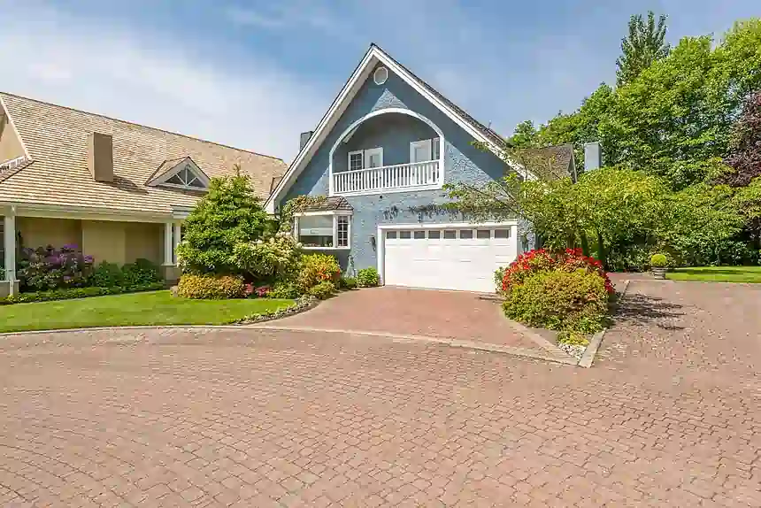 Exceptional Garage Door Service in Strathmore
