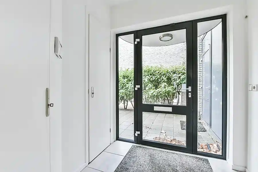 Efficient Fiberglass Door Repair in Strathmore