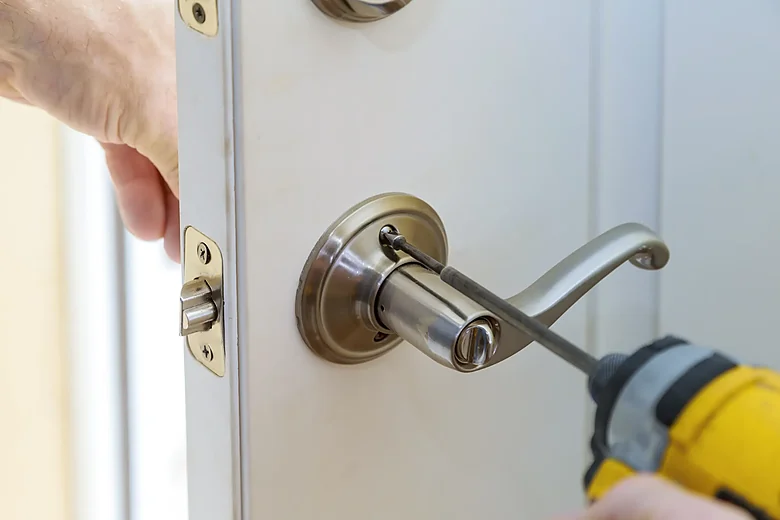 Commercial Door Knobs Repair in Strathmore